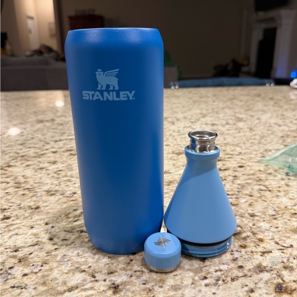 Stanley The All Day SlimBottle Insulated 34oz - Picture 3 of 4